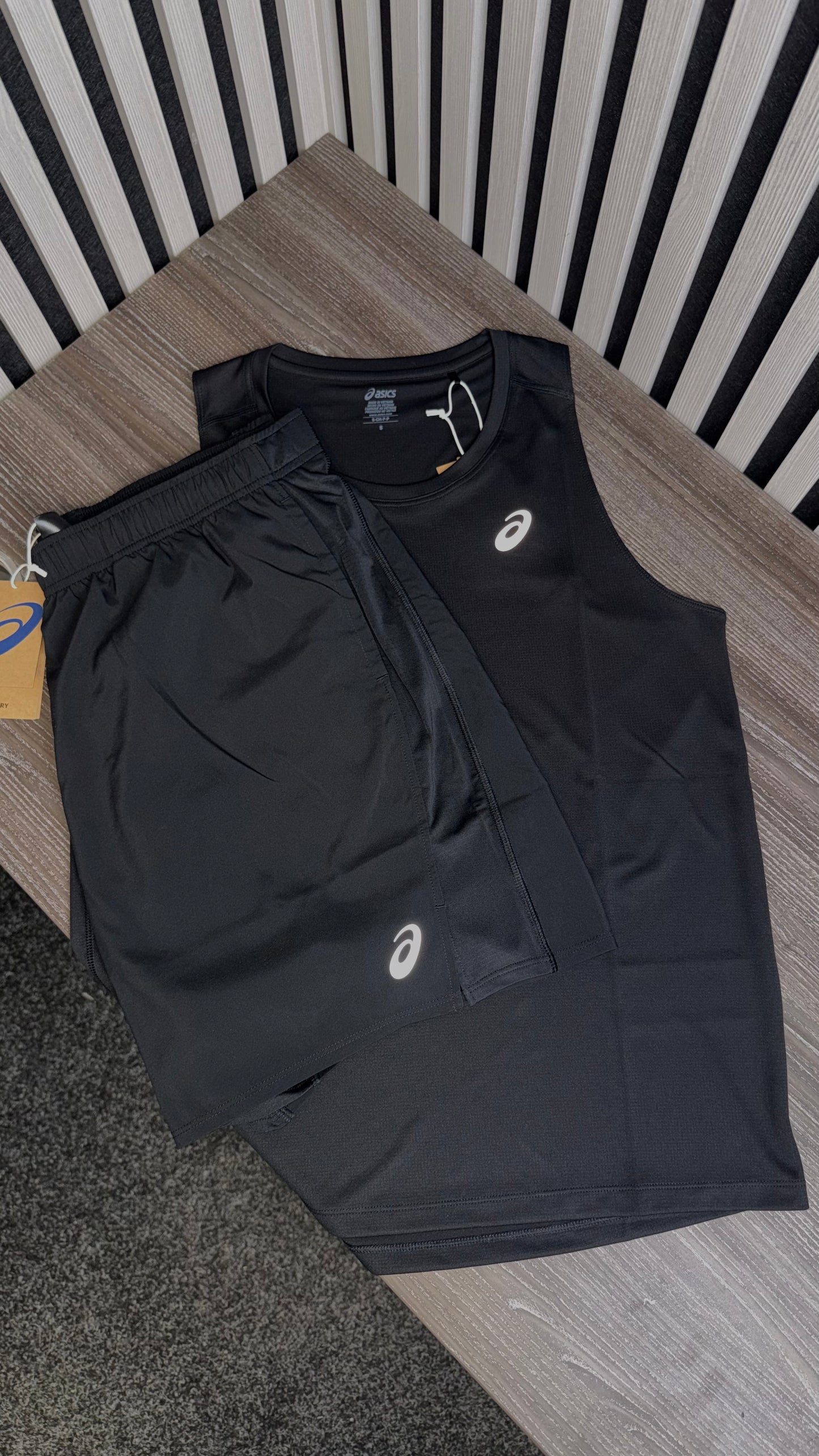 Asics Core Vest Set Black 7” Shorts