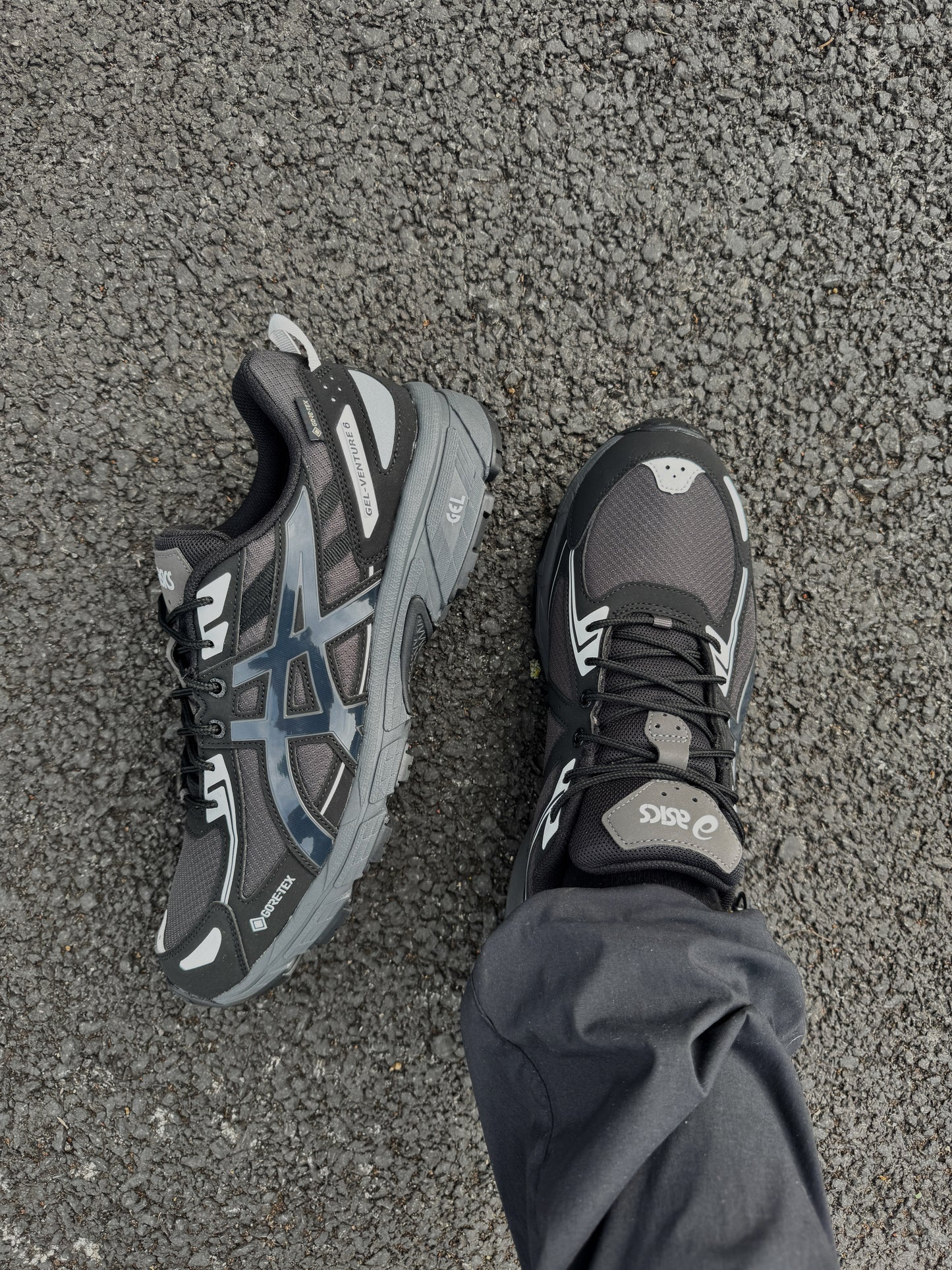 Asics GV6 Goretex Black