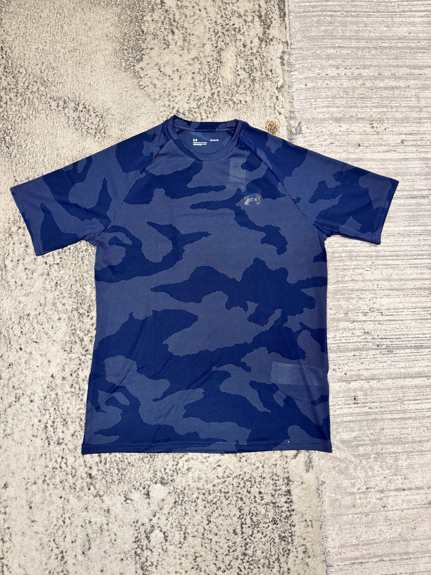 UA Camo tee blue