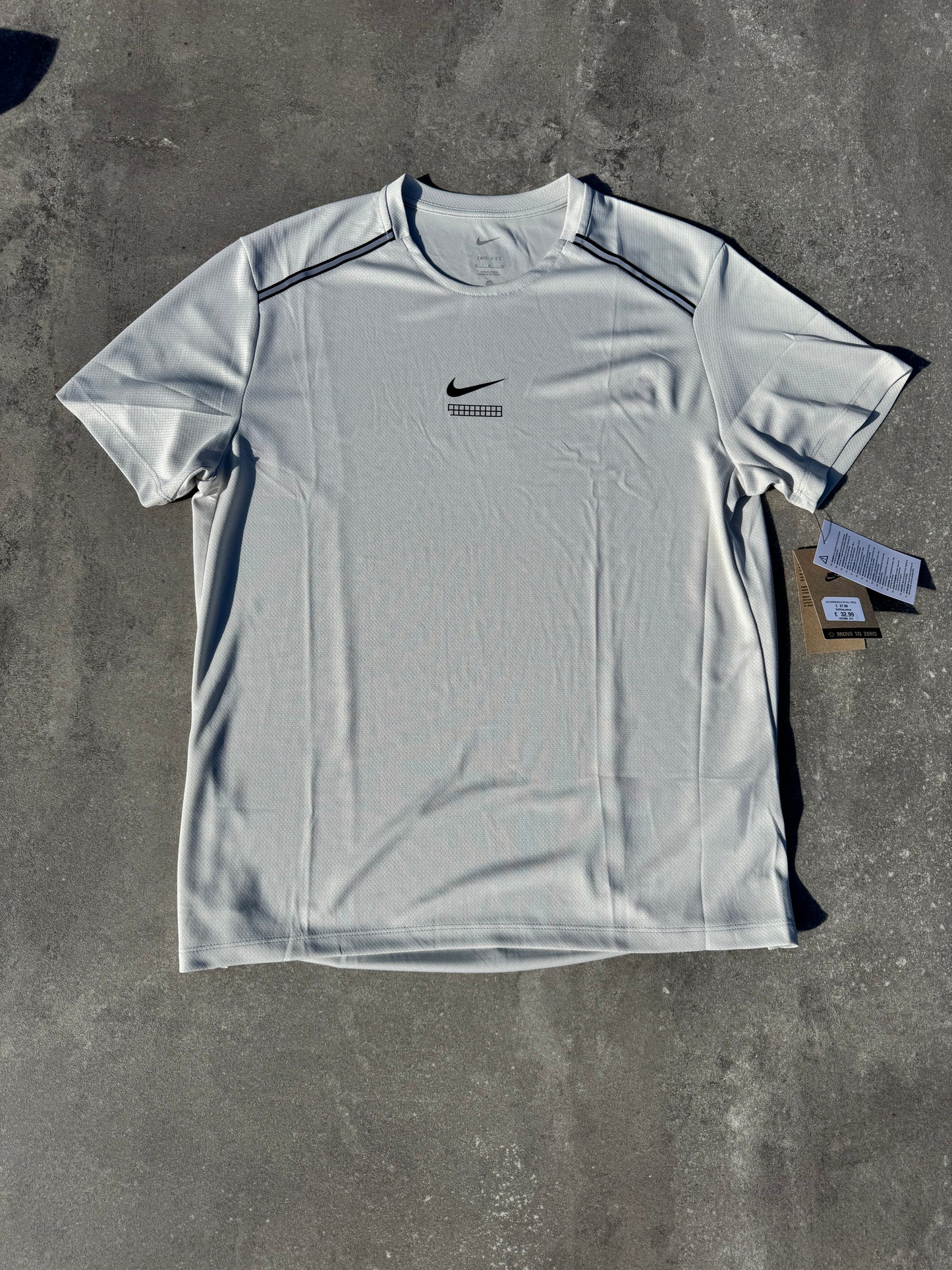 Nike Miler 1.0 Graphic tee White