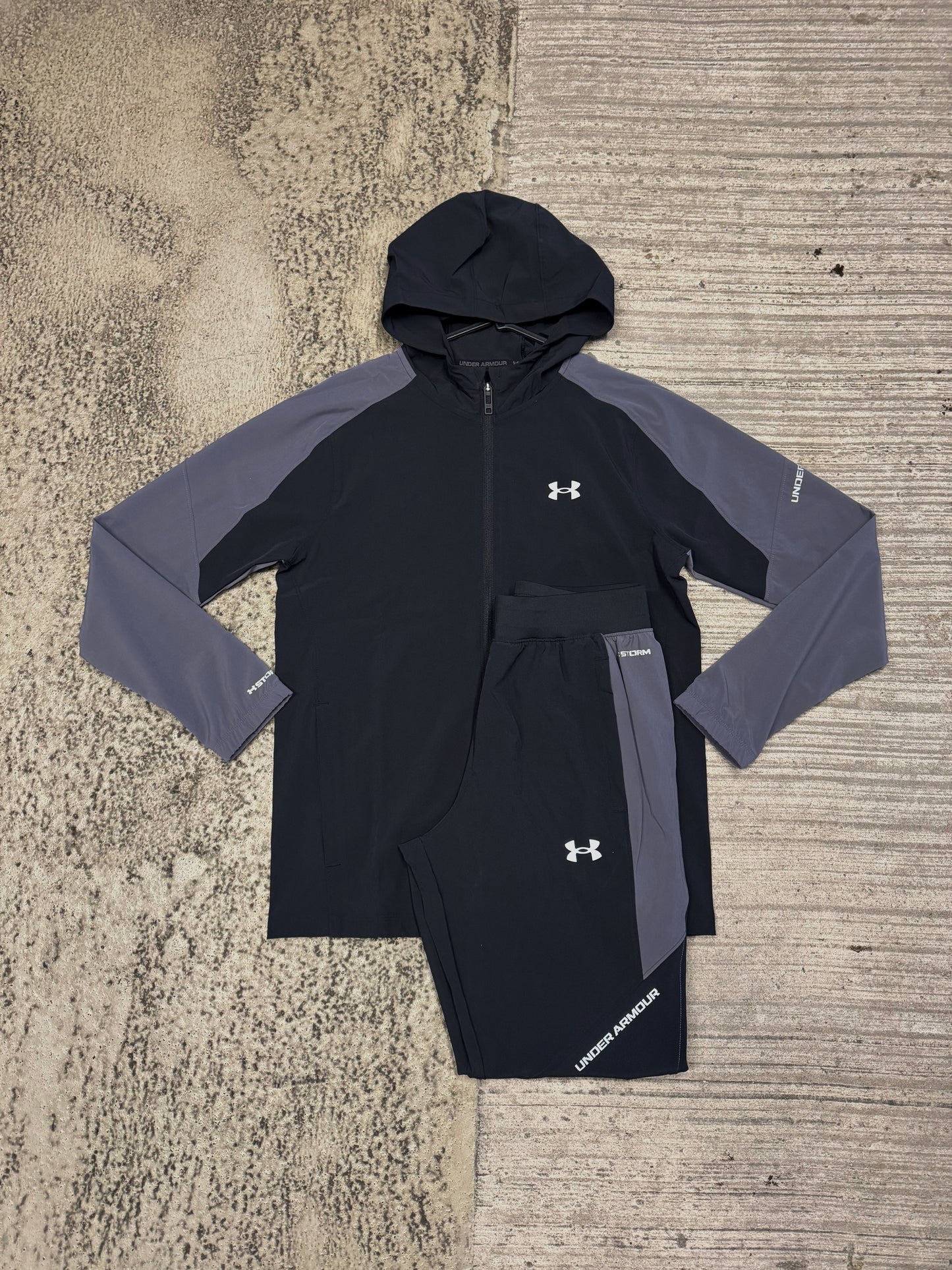 UA STORM TRACKSUIT
