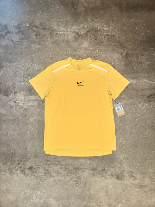 Nike Miler 1.0 Graphic Tee Yellow