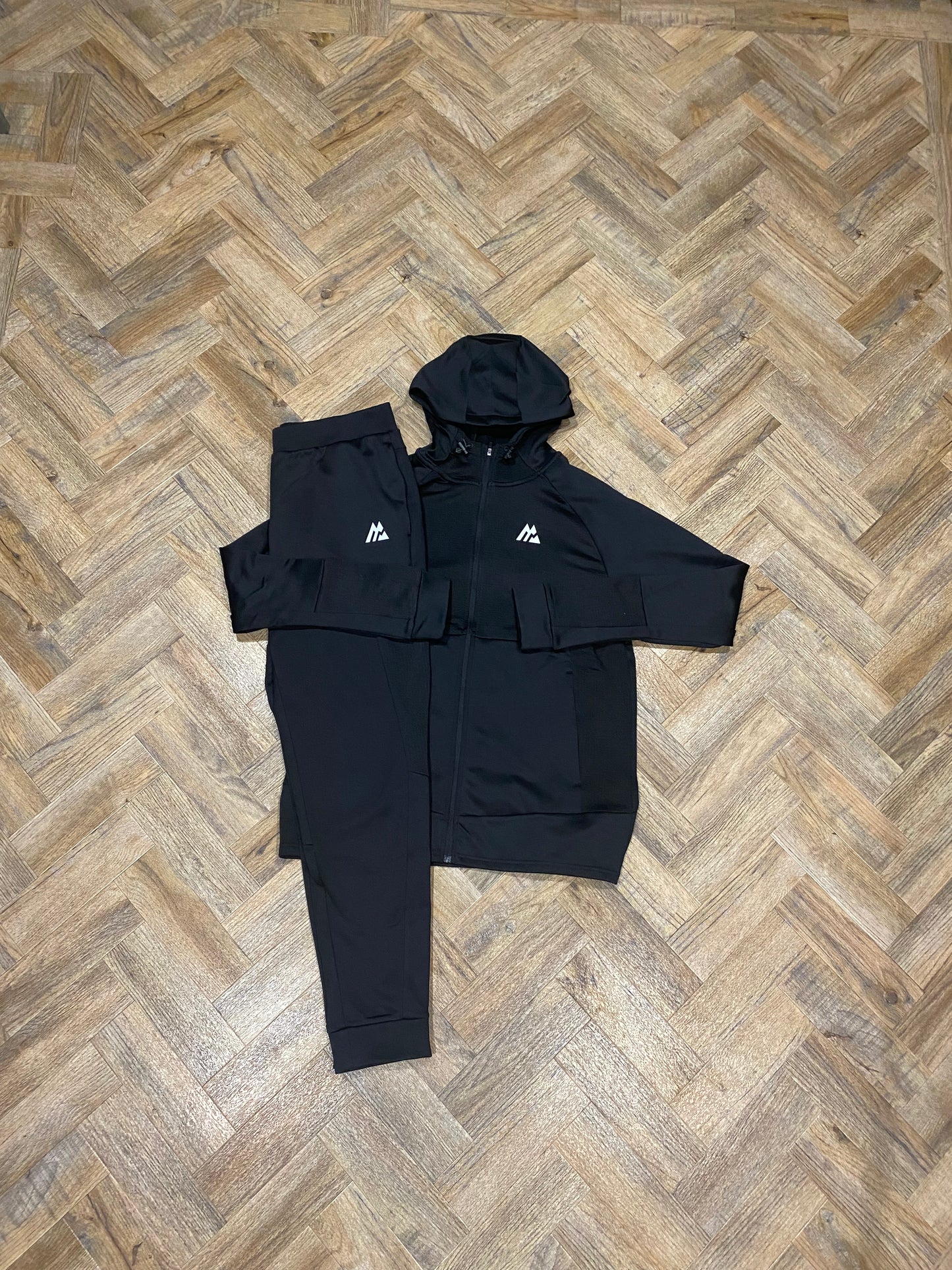 Montirex ‘cushy’ tracksuit