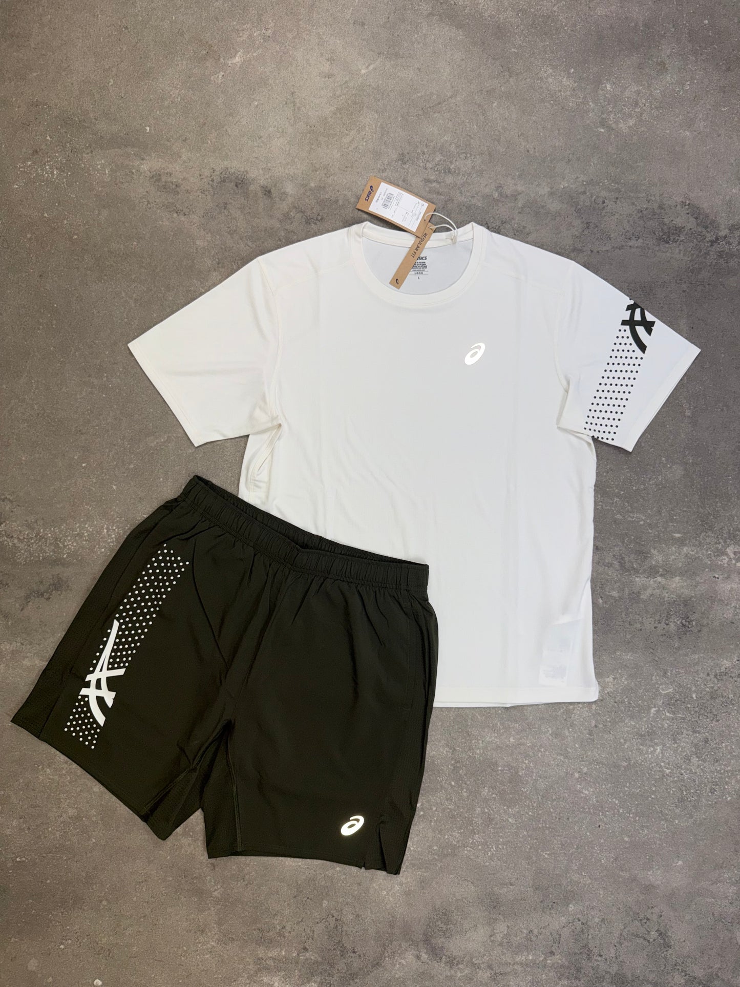Asics Icon Set Cream 7” Khaki Icon Shorts