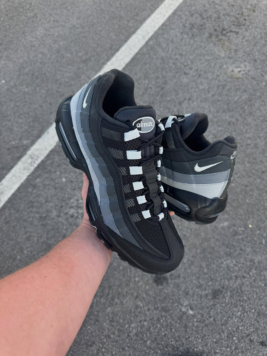 Nike air max 95 ‘Reverse Dust’